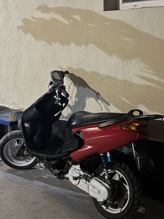 Yamaha axis 100.