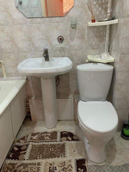 1 ком Достык Молл, Драмтеатр.130+