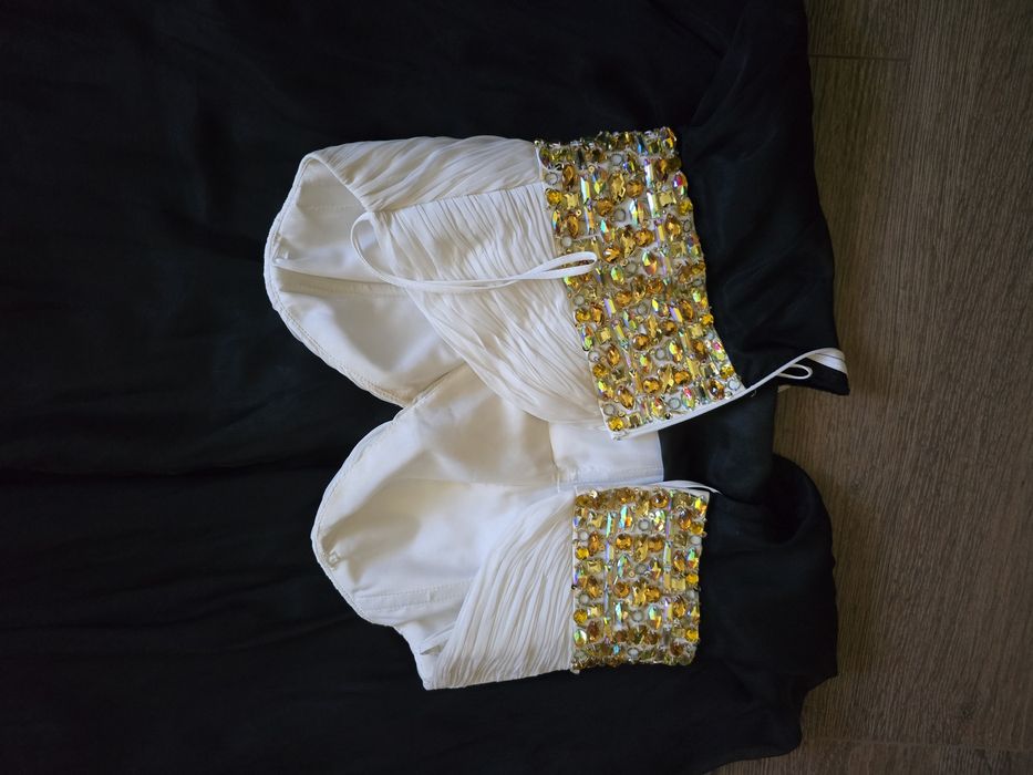 Дизайнерска бална рокля