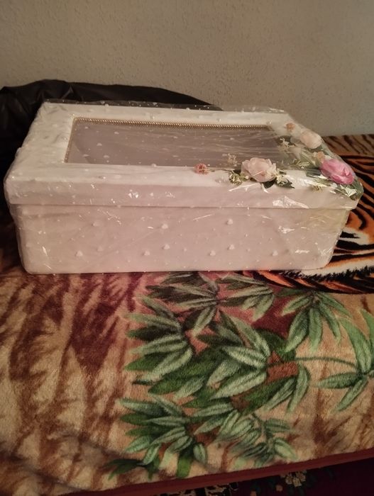 Сотилади сарпо кути туй кивотганларга яхши келинни ок куйлагини еки ма