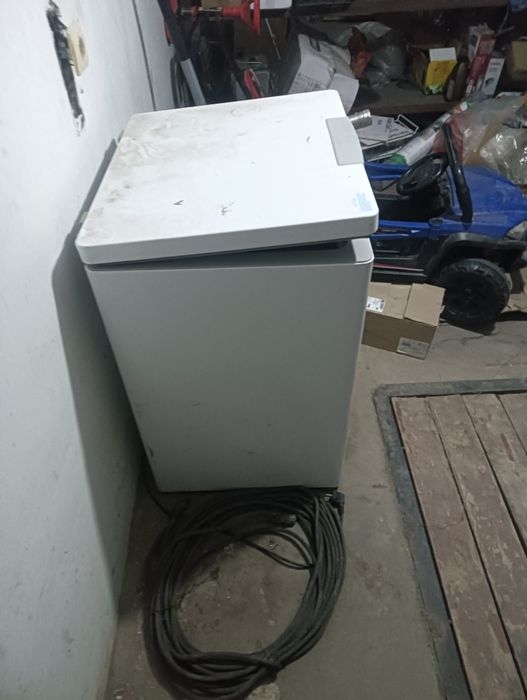 Продам морозильник