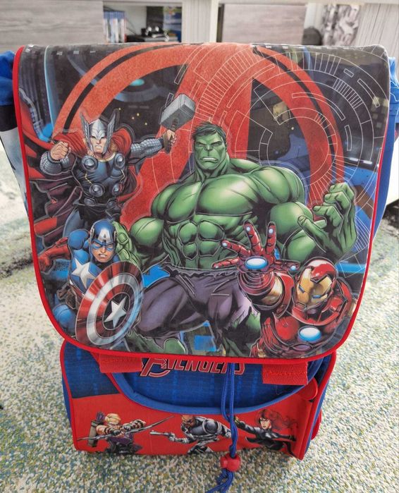 Ghiozdan ergonomic 16.5" inch Avengers pentru scoala