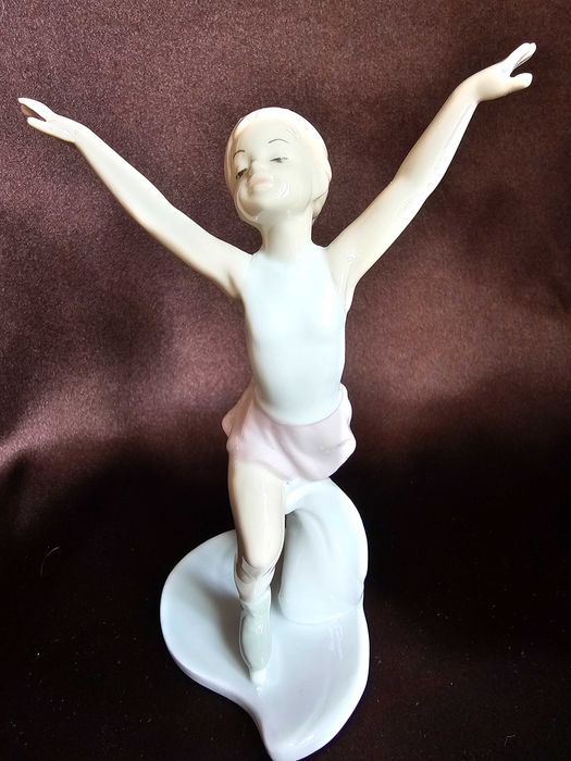 "Фигуристка" Италия