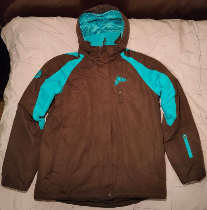 Зимен ватиран дамски комплект – яке с качулка и панталон!