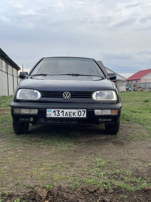 Гольф 3 обем 1,8 год 1992