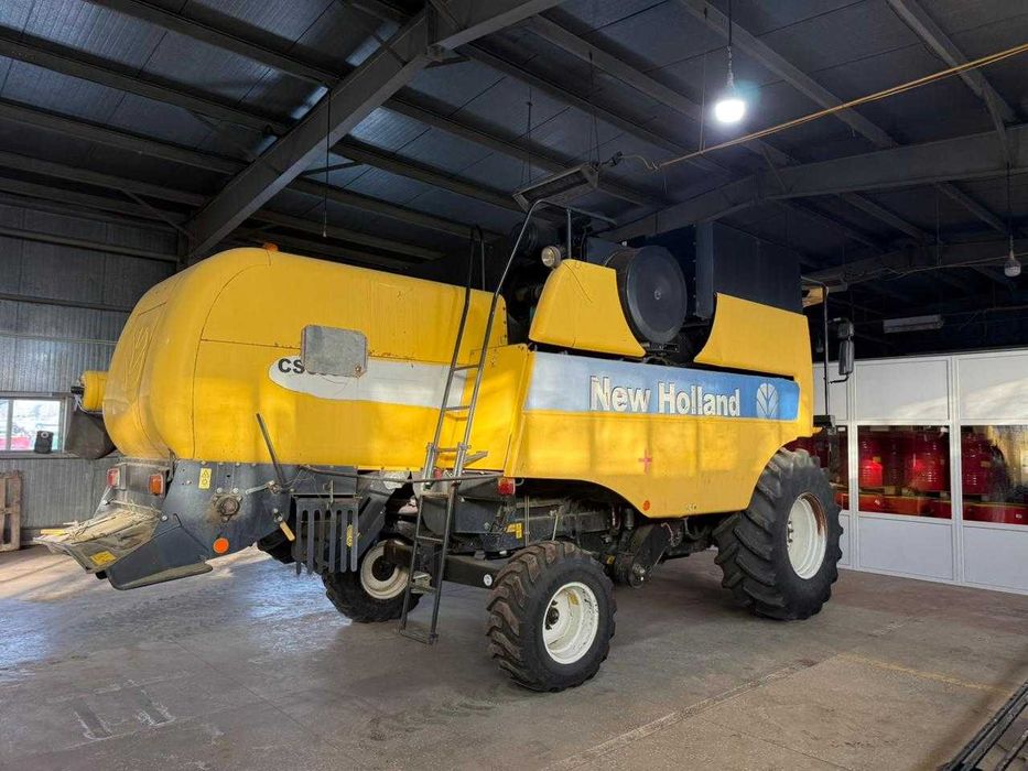 Комбайн New Holland CS6050