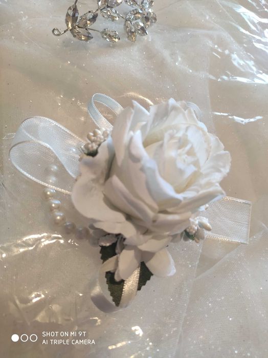 Сватбени рокли,аксесоари