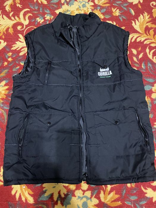 Продам безрукавку Gorilla