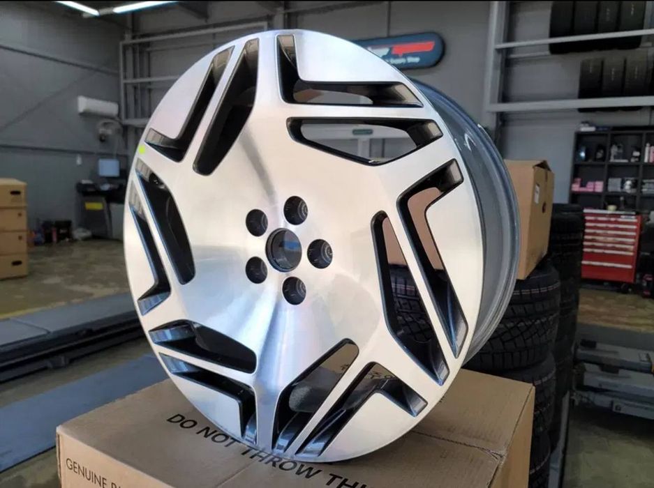 Genesis G90 diska  limousine R20  НОВЫЙ