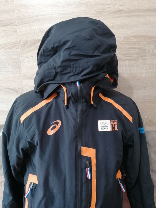 Зимно ски сноуборд яке. Официален дамски холандски олимпийски екип.