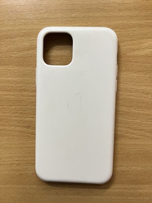 Чехлы на iPhone 11 Pro