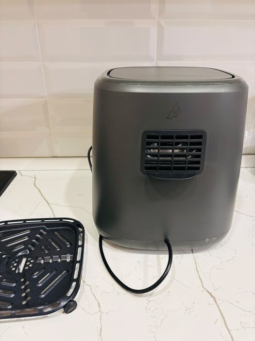 Продам аэрогриль Sharp E60VL-H 6L