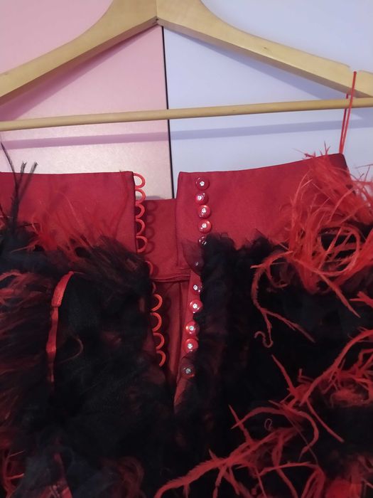 Стилна бална рокля