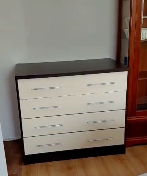 Комод из качественного дерева