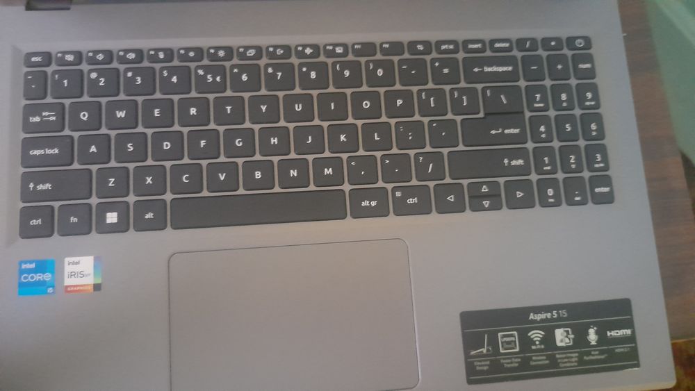 Noutbook sotiladi. Acer aspire 5