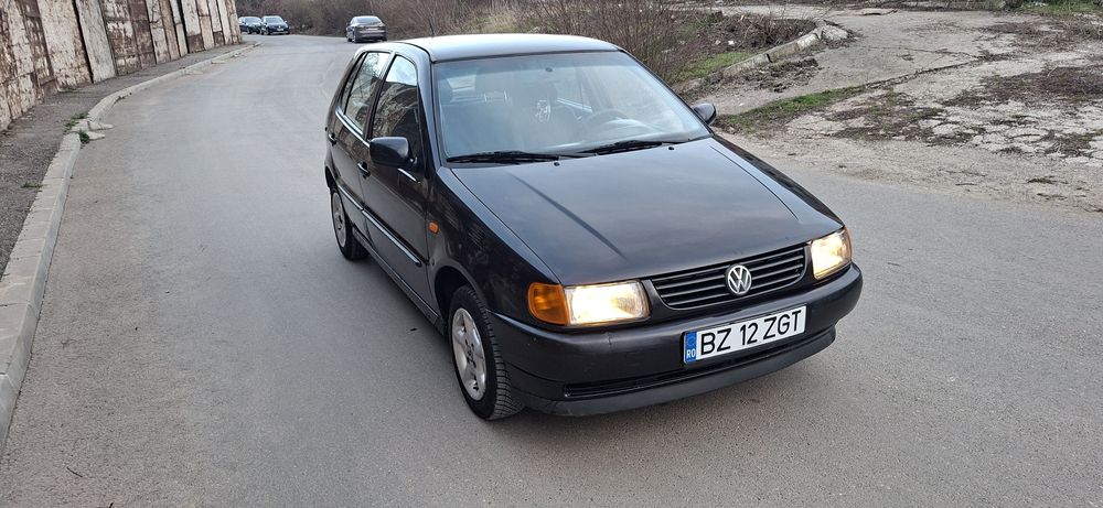 Vand sau schimb vw polo 1.1 benzina