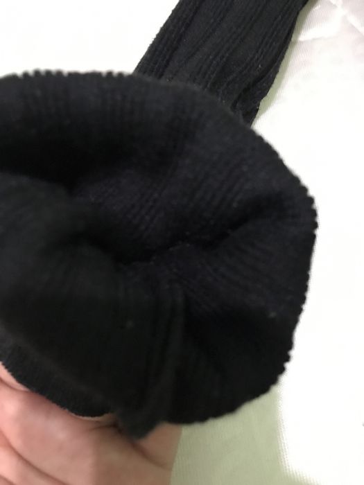 платье чёрное..