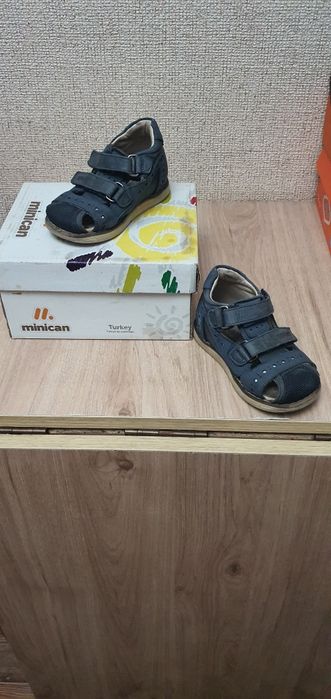 Детская летняя обувь.