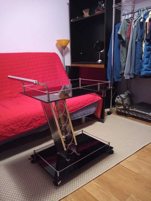 masa de sticla in stare foarte buna.