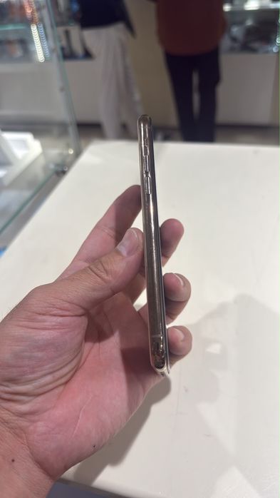 Продаю iPhone 11 Pro 256 ГБ