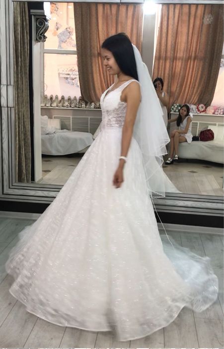 Продам свадебное белое платье