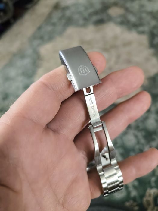 Часы Watchdives. Новые.