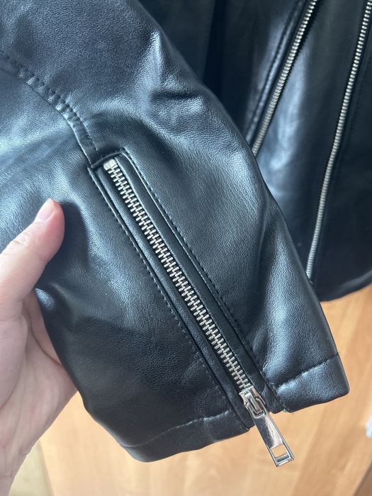 Продам кожанку в отличном состоянии