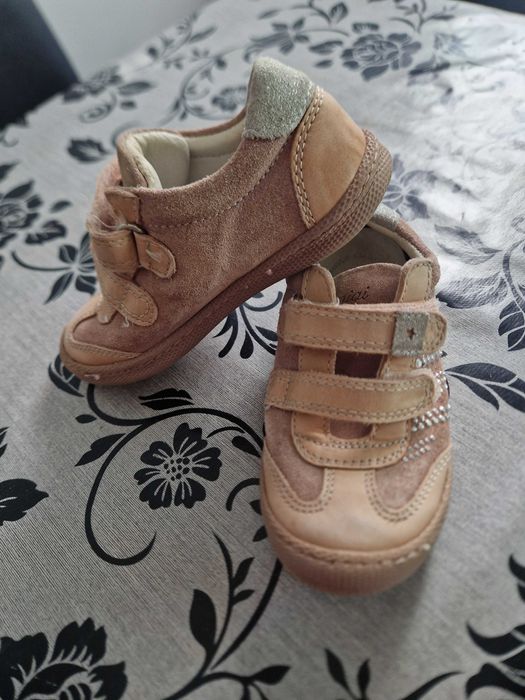 детски маратонки 25 номер