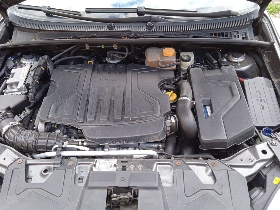 Фиат крома на части