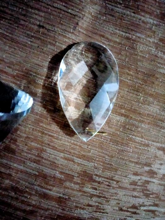 Хрустальные камушки,сосульки для декора