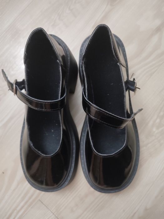 Туфли Мэри Джейн