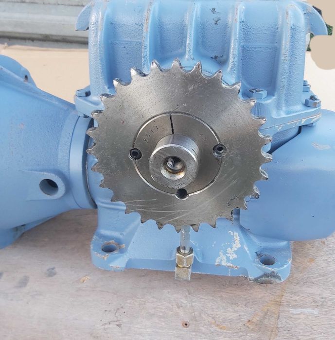 Motor cu Reductor 10.7 kw Forță 380v