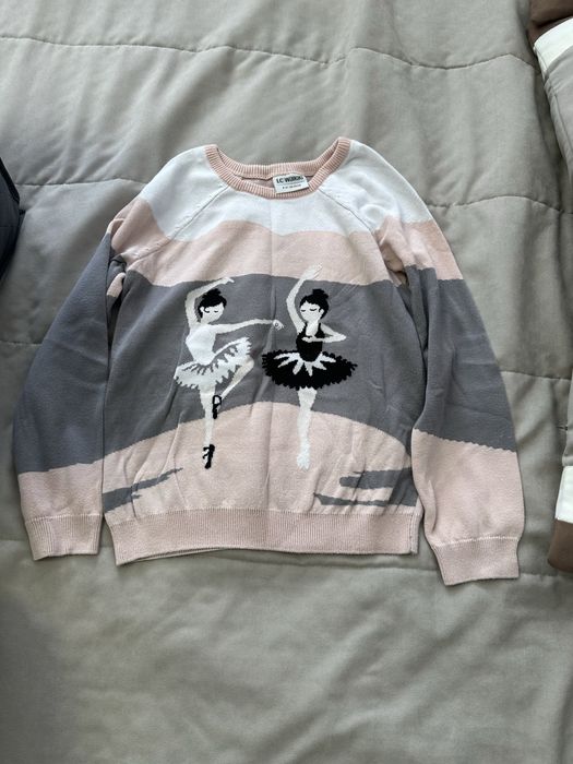 Продам кофты для девочки (на возраст 6-8 лет)