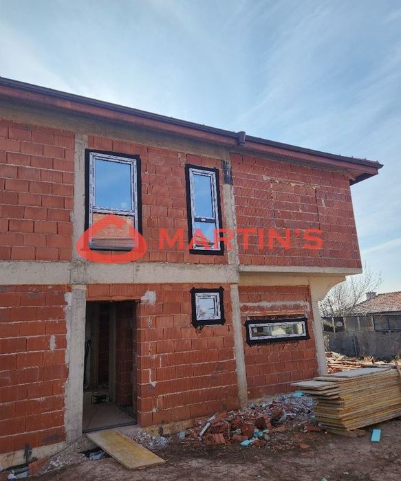 Къща в София, област-гр.Костинброд площ 165 цена 304219