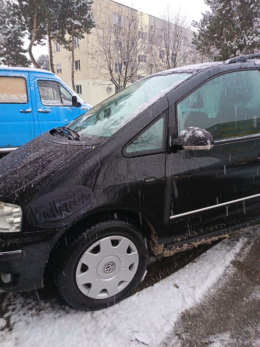 Vând sharan Wolsvagen din 2008,stare perfectă, motor de 2 l,  2900 E