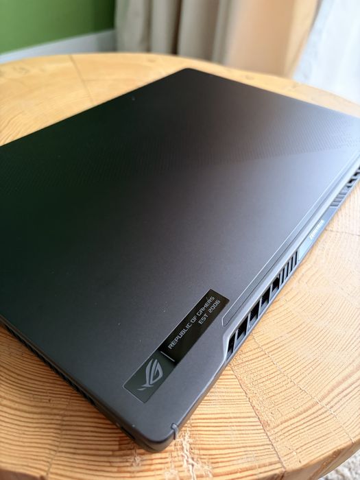 Laptop ASUS ROG Zephyrus G14