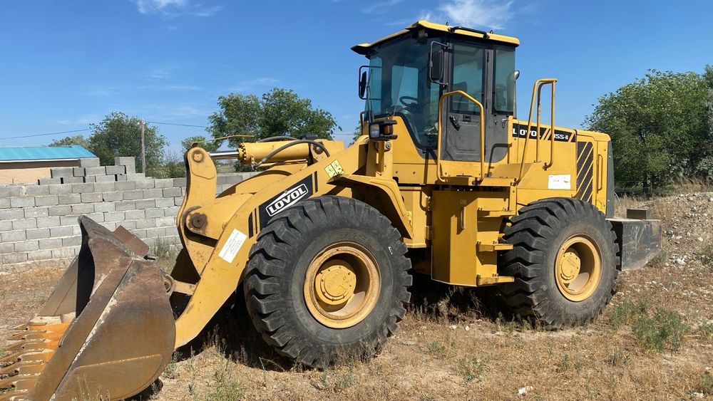 Погрузчик фронтальный 3 куб