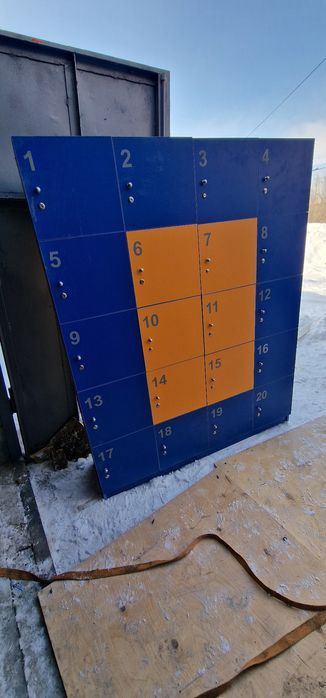 Продам шкаф для сумок (сумочница)