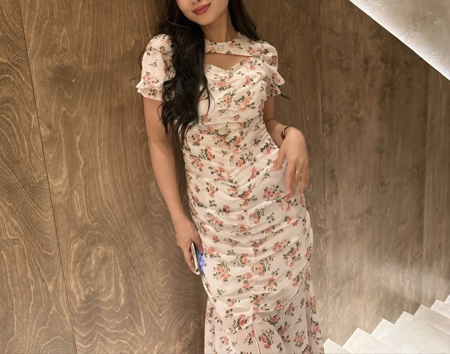 Көйлек сатылады.