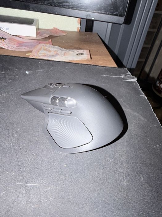Мышь компюбтерная от Logitech