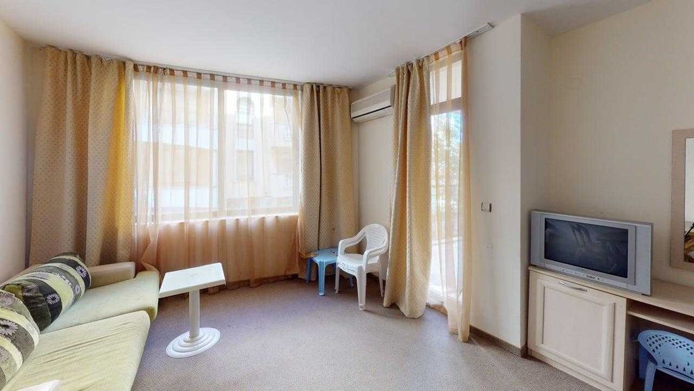 Продава се Двустаен апартамент в к.к. Слънчев бряг - 63 кв.м за 559 €/кв.м - Снимка #2
