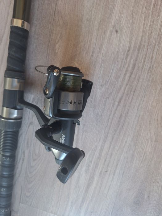 Продавам въдица и макара DAM ( телескоп )