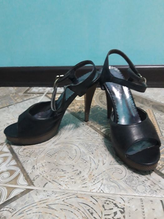 Продам летнюю обувь