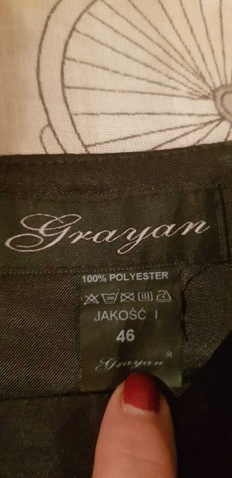 Fusta neagra cu broderie si pietre