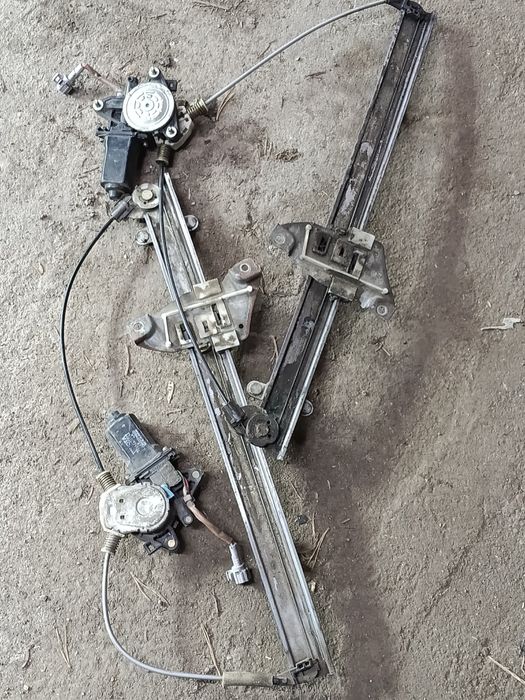 Стеклоподъёмники на rav4 1996 г, 5 дверный