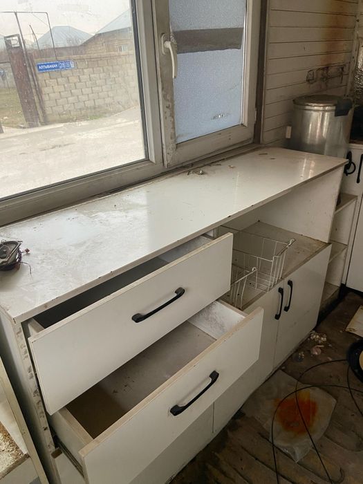 Продам бутик с мебелью