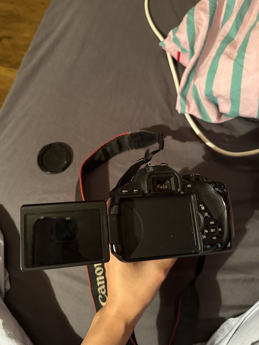 Canon 650D фотокамера