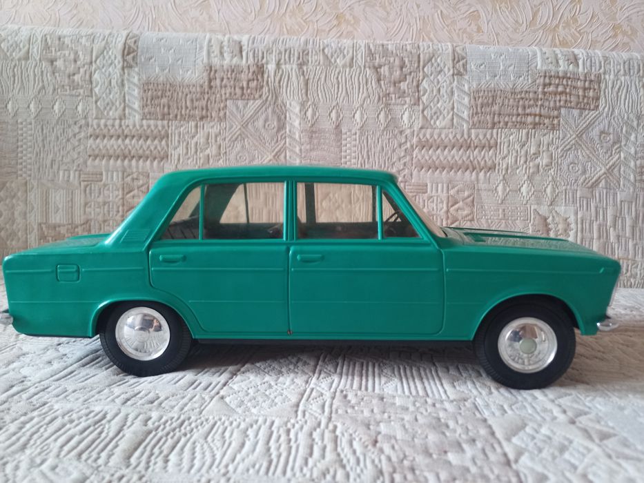 Модель ВАЗ 2103 / 1978 г.в. / Игрушка