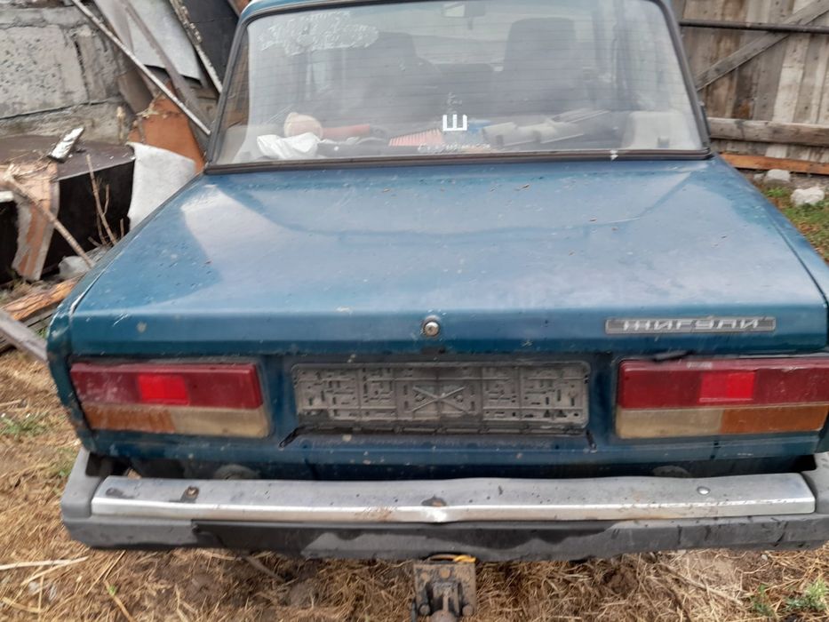 Продам ВАЗ-2107 на запчасти
