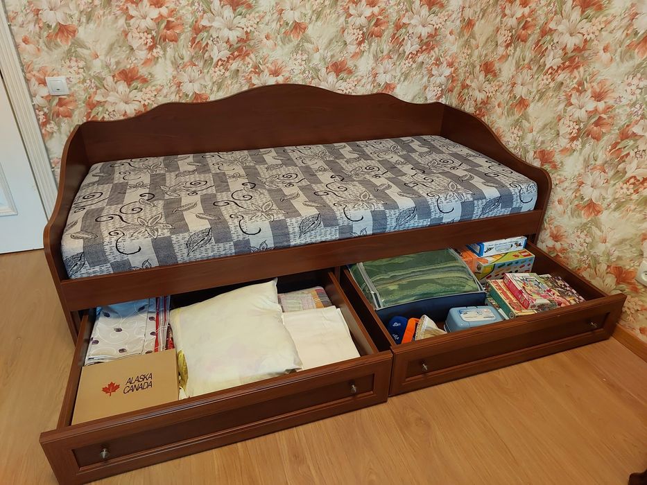 Кровать односпальная